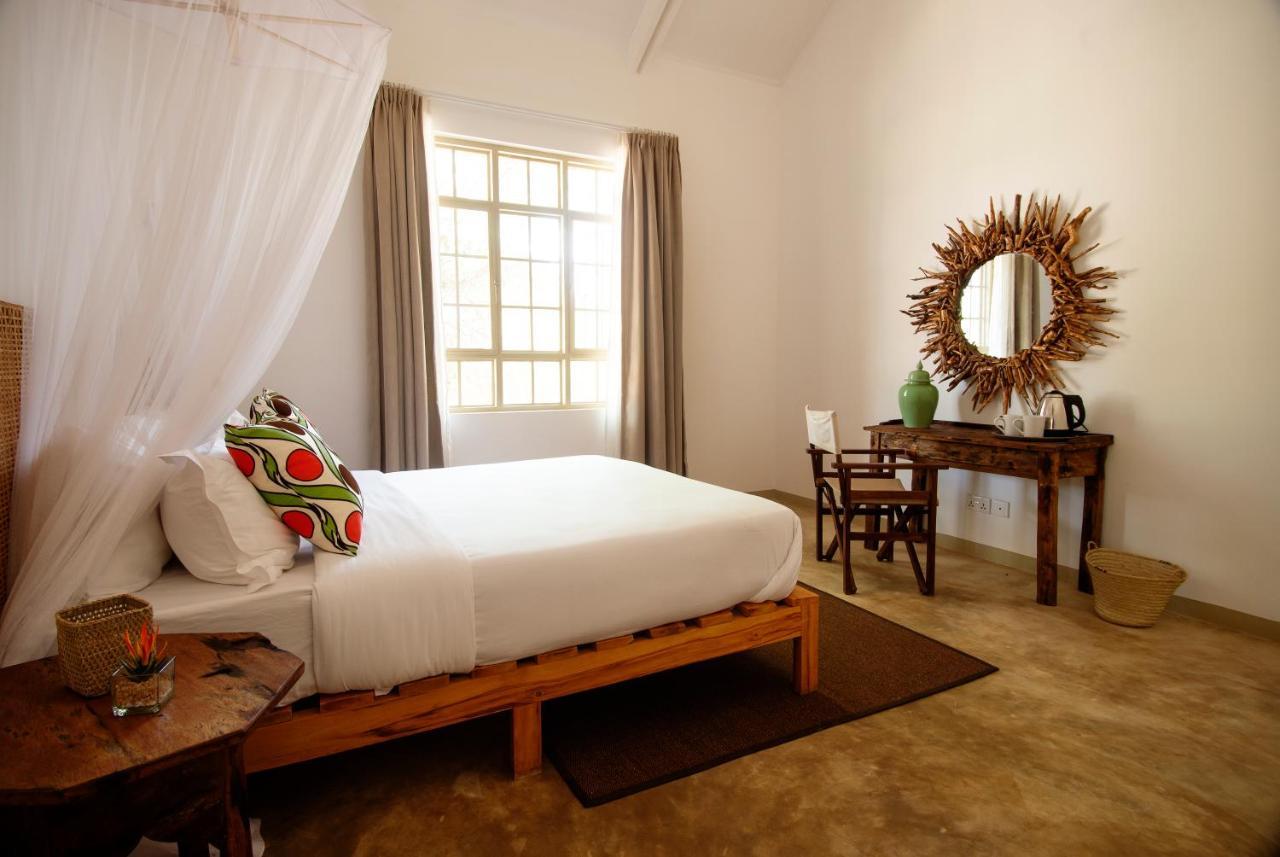 The Safari House Hotell Usa River Exteriör bild
