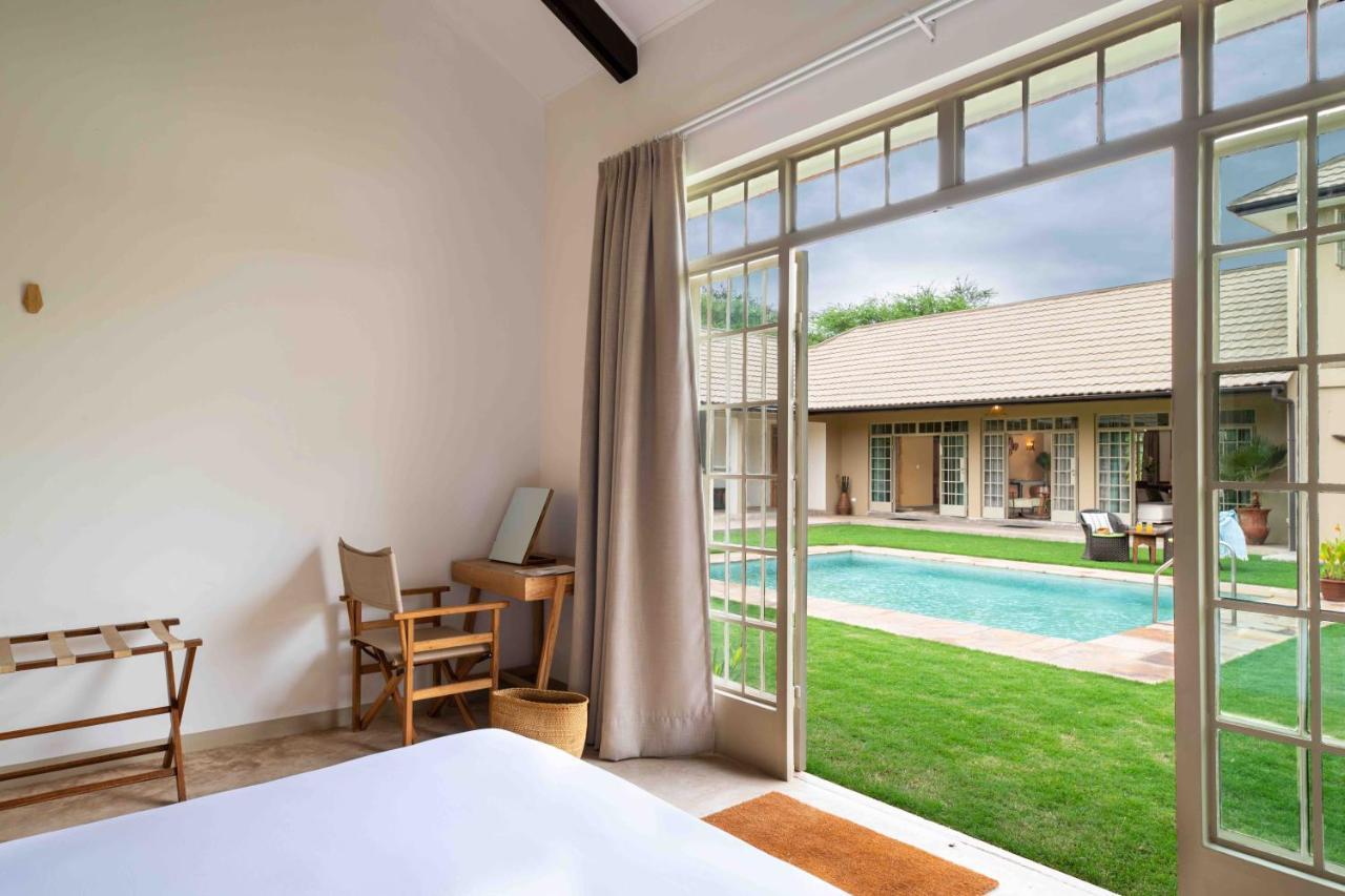 The Safari House Hotell Usa River Exteriör bild