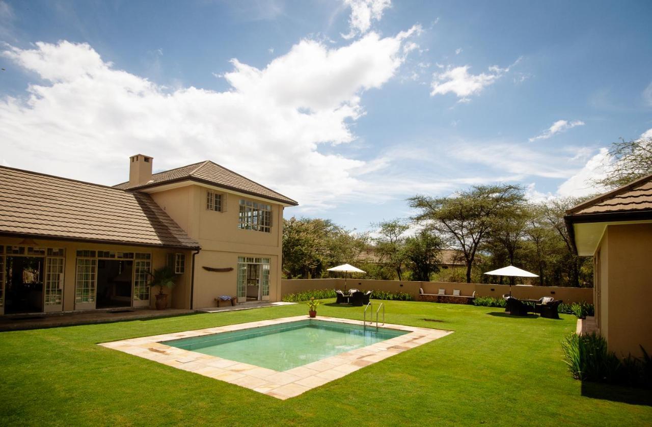 The Safari House Hotell Usa River Exteriör bild