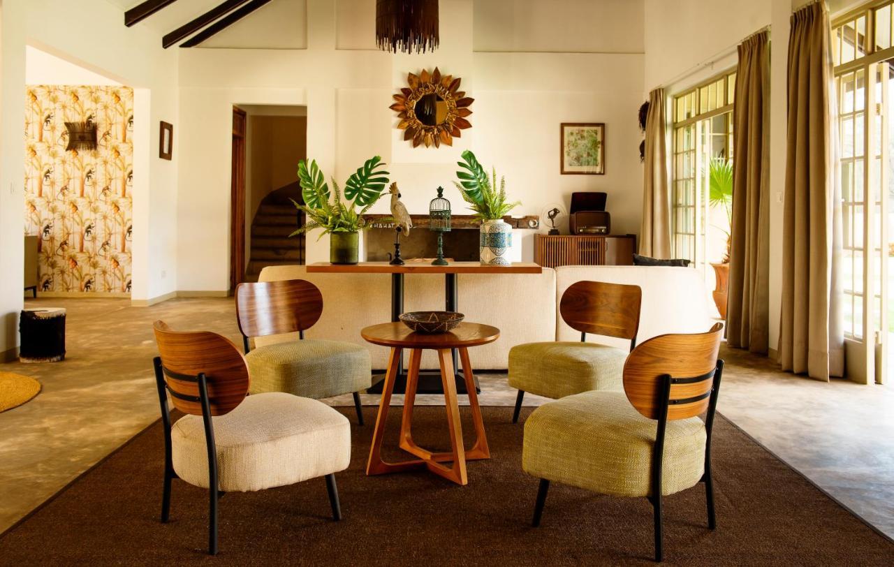 The Safari House Hotell Usa River Exteriör bild